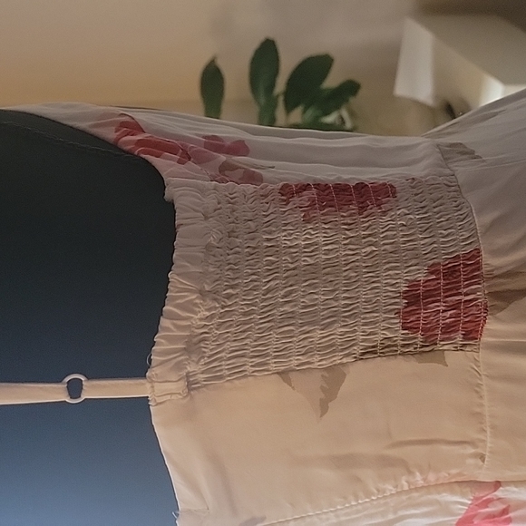 Old Navy White Dress with Red Flowers - Picture 7 of 8